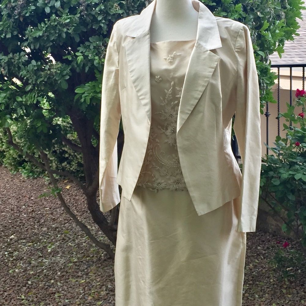 Caviar 3 pieces Dress Ivory‎ Gold 10